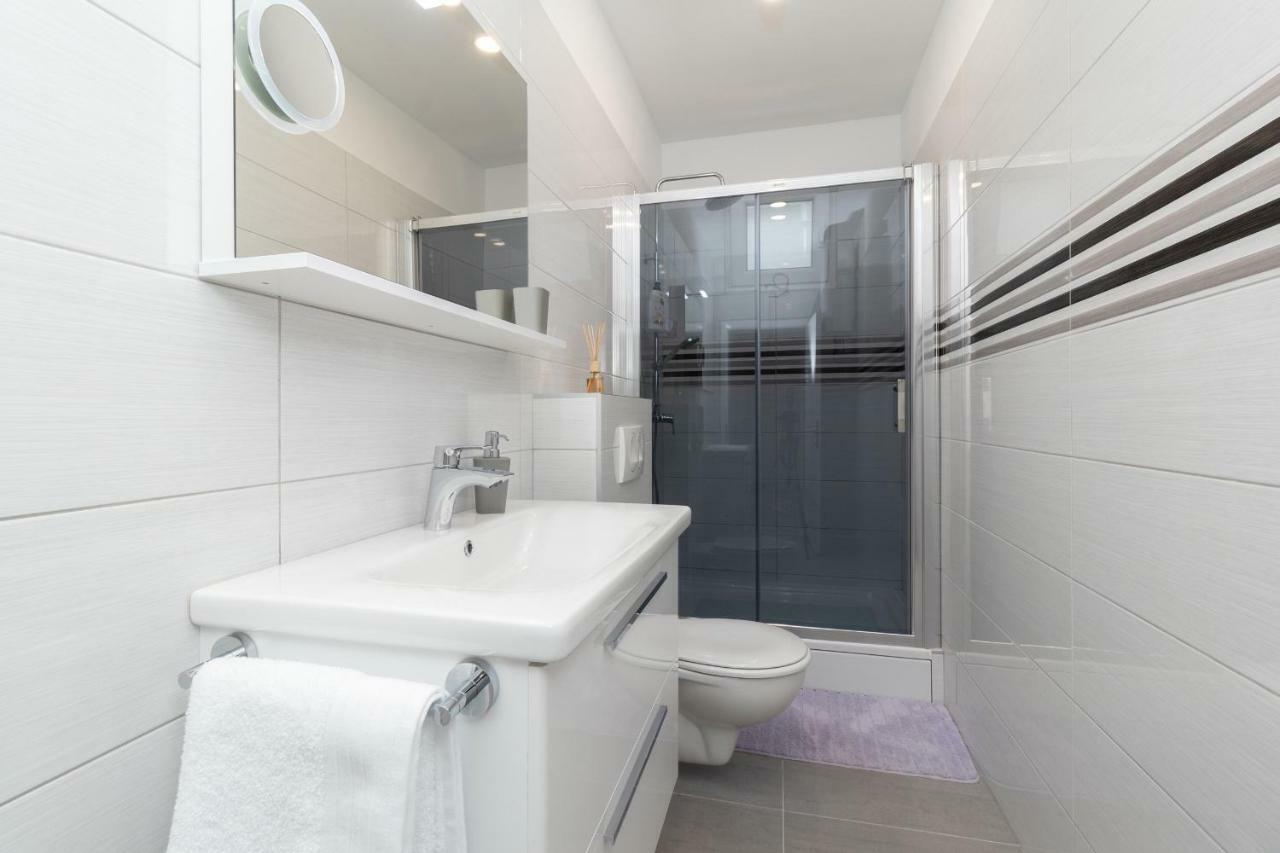 Apartments Peca ザダル エクステリア 写真